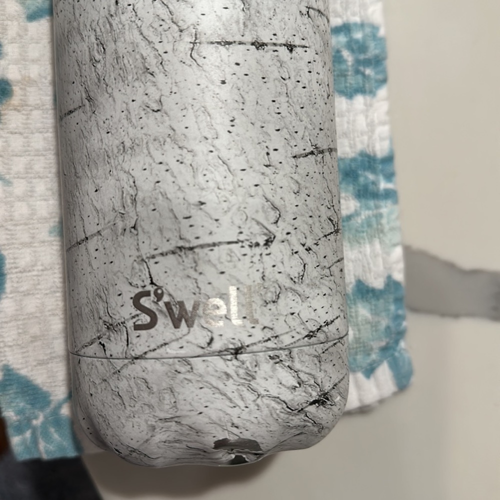 SWELL Bottle - Picture 3 of 5